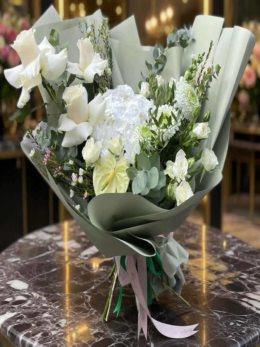 Buchet Verde & Alb cu Anthurium